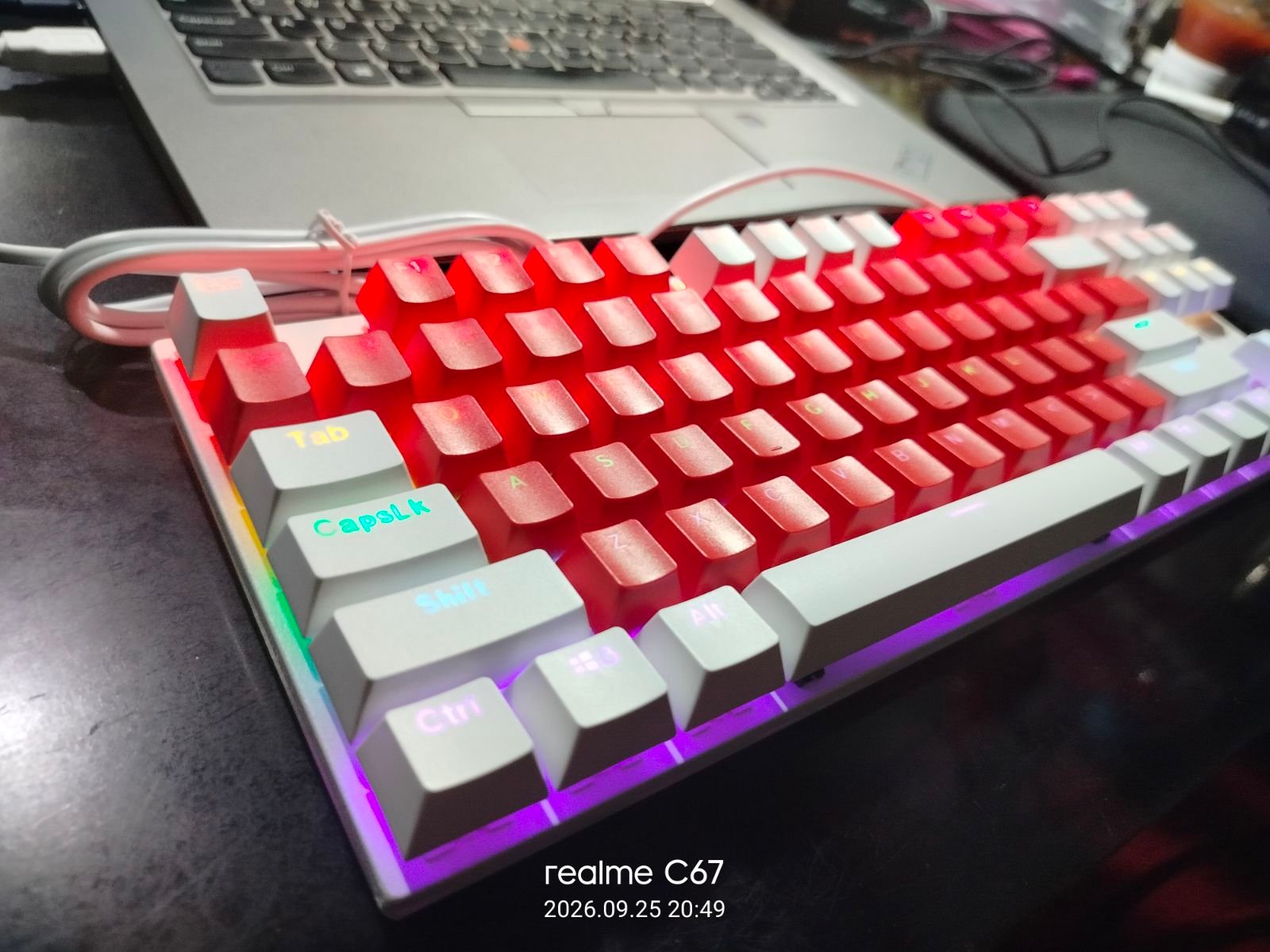 Red and White TKL detail photo