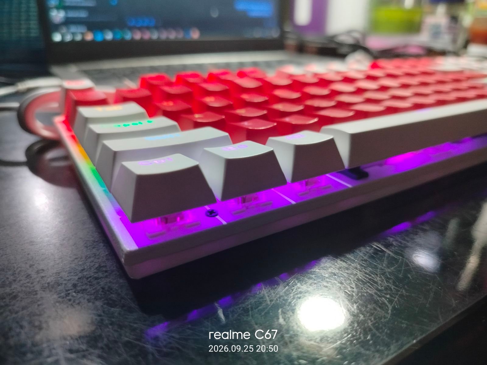 Red and White TKL detail photo